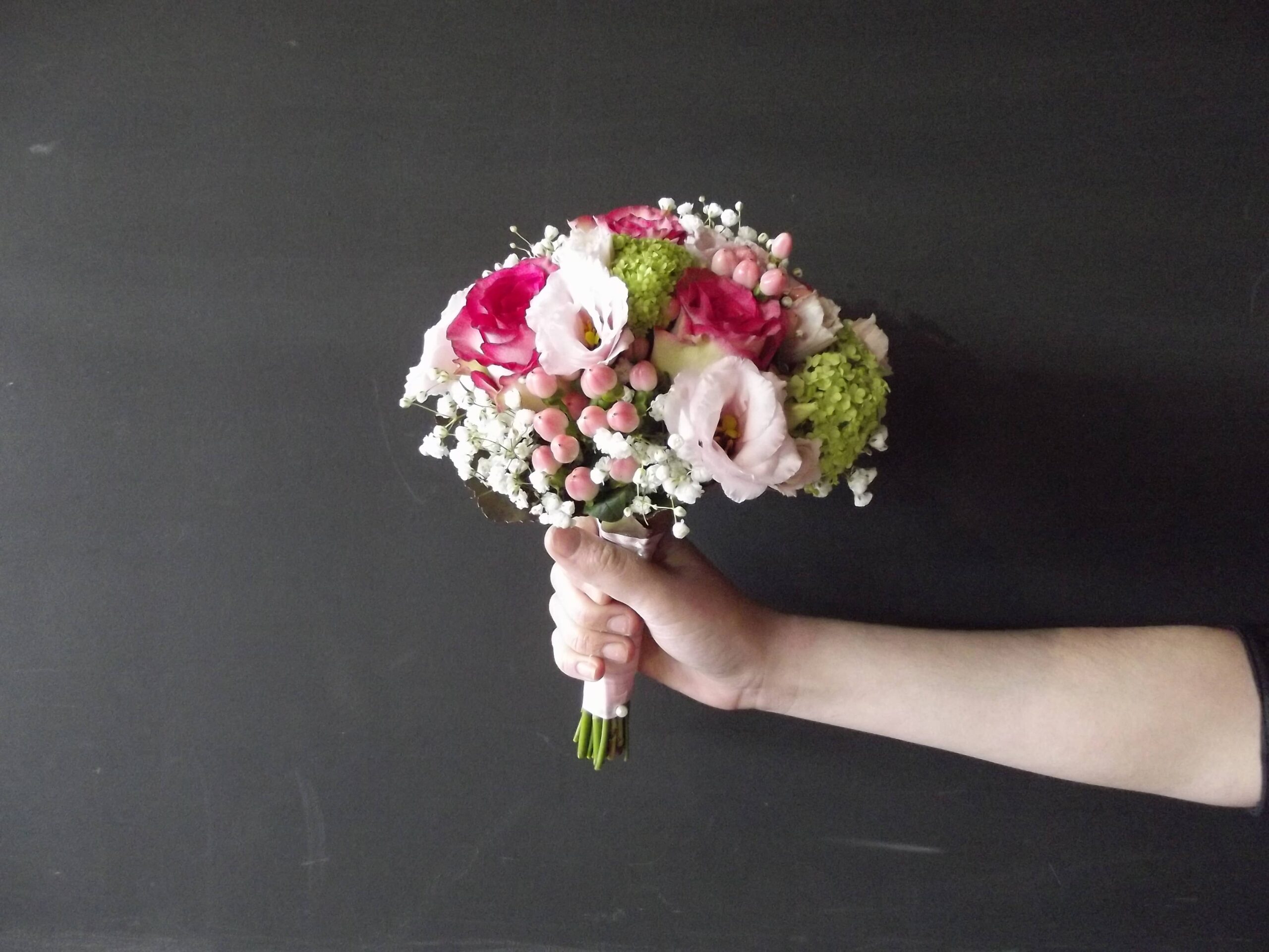 La Halle aux fleurs à Challans, magasin spécialisé dans la vente de fleurs et de plantes pour les particuliers comme les professionnels.